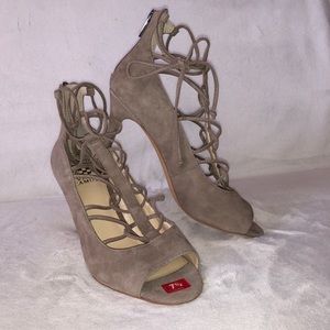 Vince Camuto Chennan Pump Heels NWOT